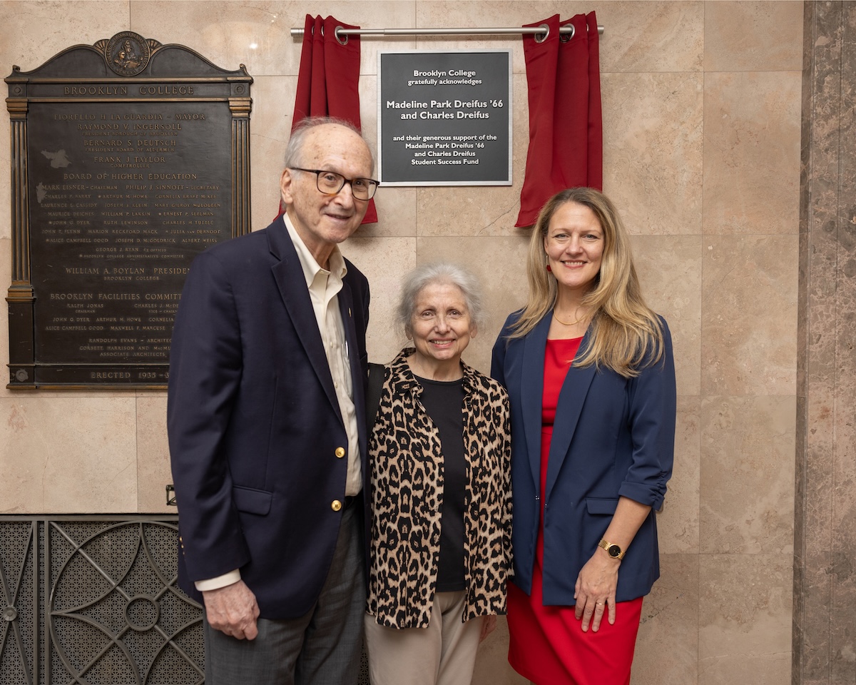 NEWS-20240912-Madeline-and-Charles-Dreifus-Plaque-Reveal-Featured-1200x960